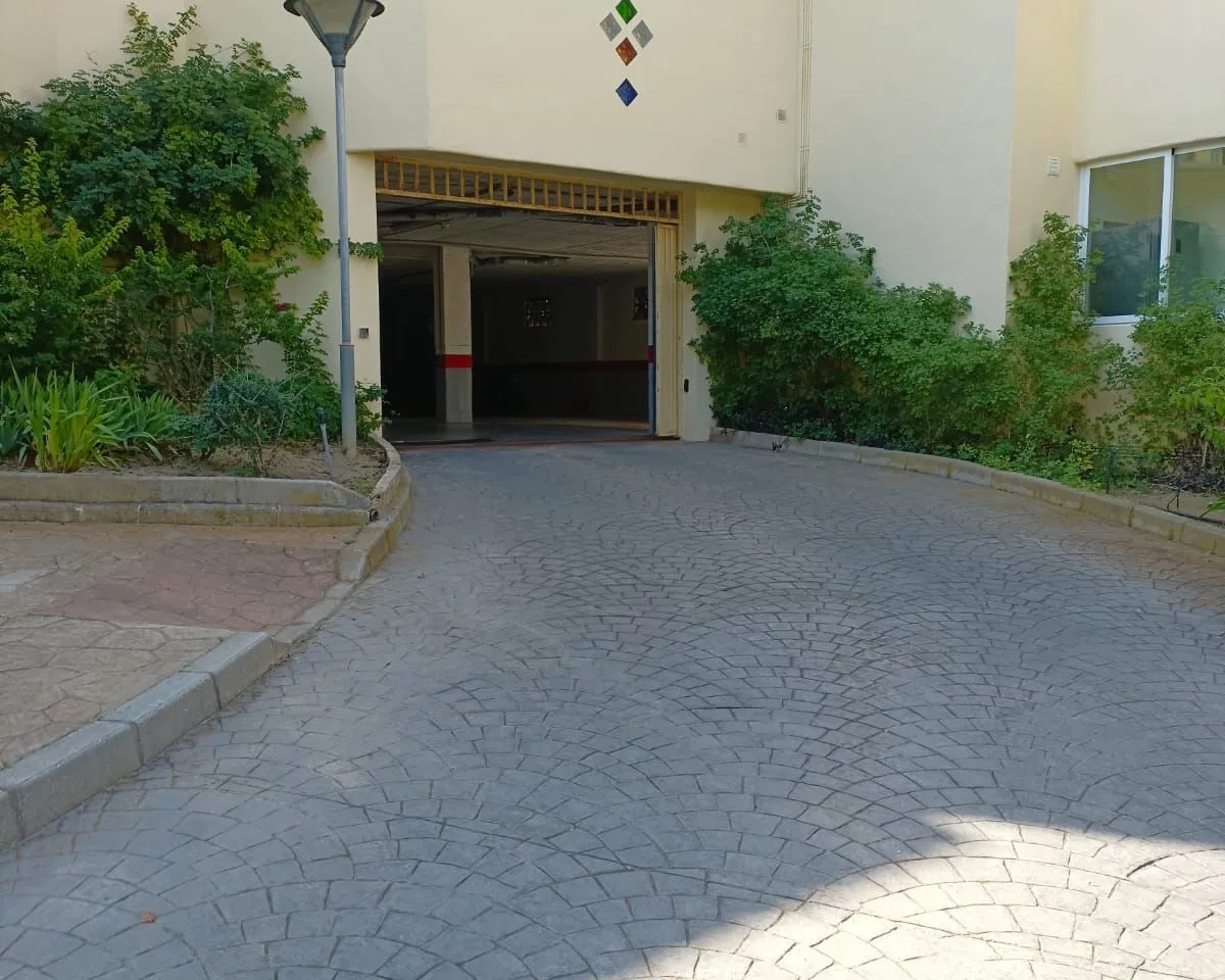 60f0f1ac-88c0-440e-9e1b-5a8c6182f16c