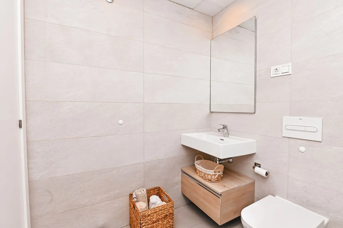 cbc10449-32a0-45f4-a49e-21ffe79de116