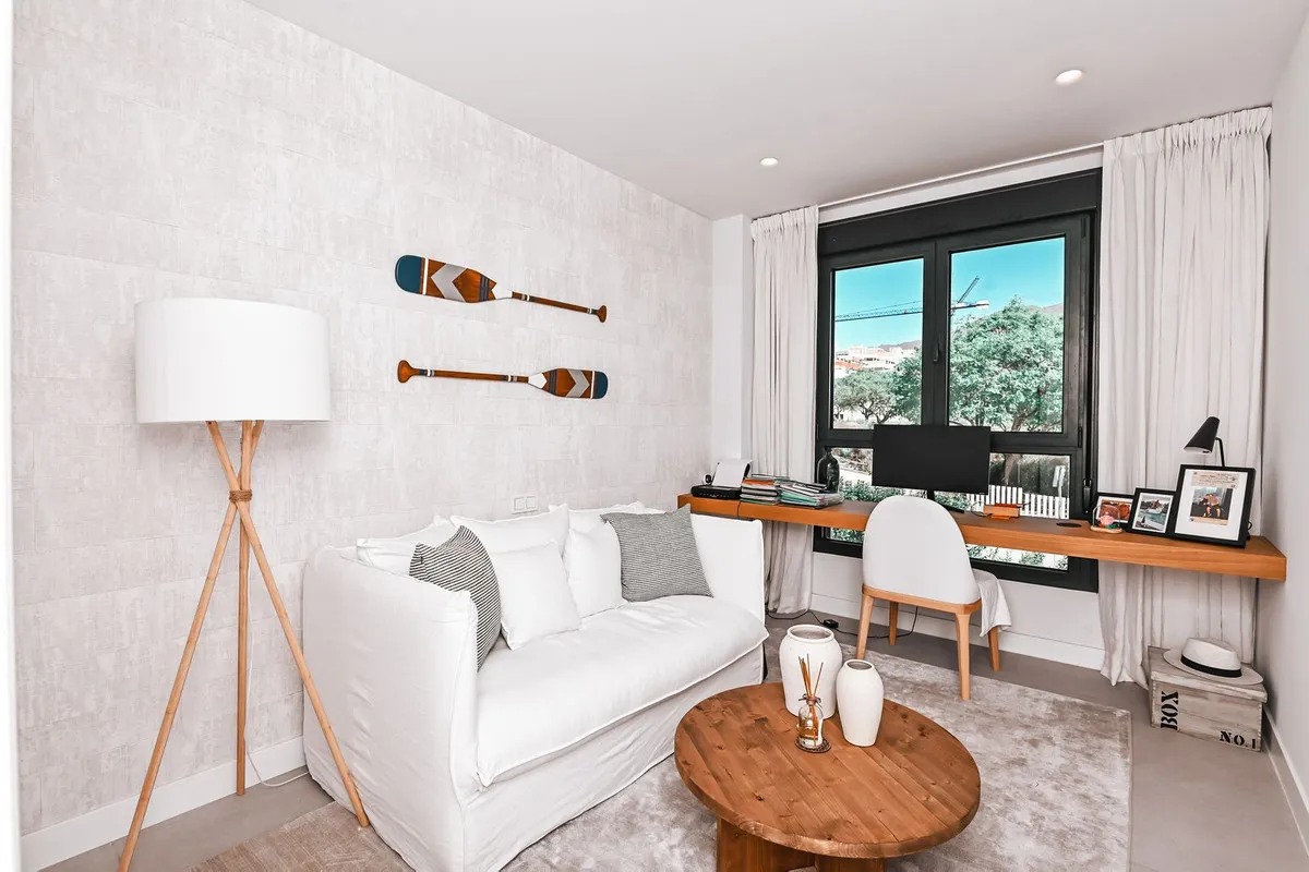 d3913f1e-b75a-46df-9a36-24f634ba3091