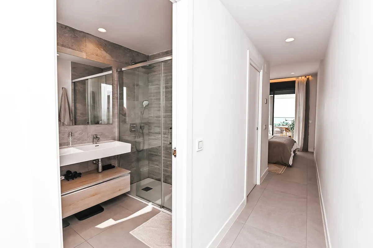 f8844ab7-f10c-40e5-901f-50337cfd79a7