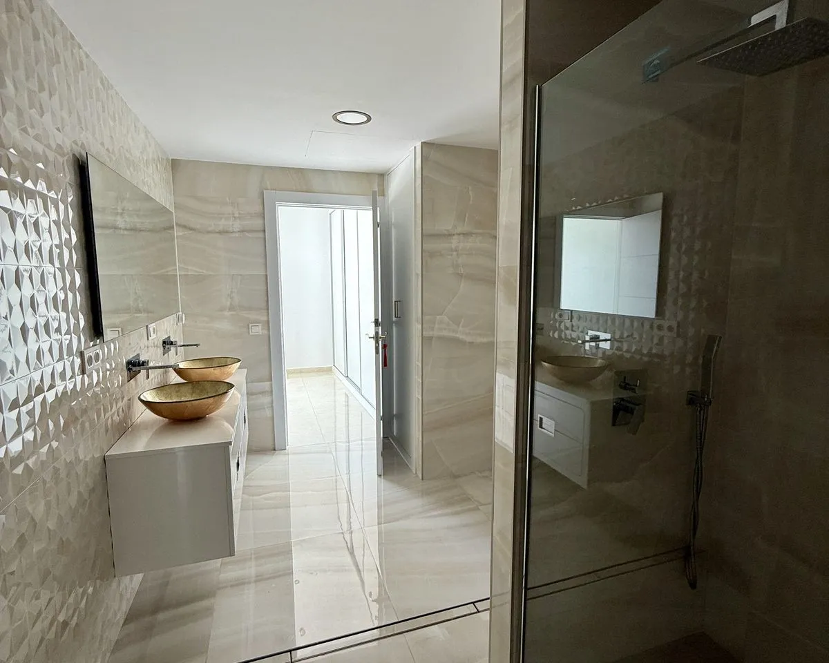 8f91ca1e-1e55-4f4f-bbbd-4270f828402d