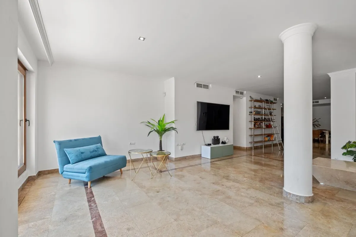 6f8d0e1b-79f4-4672-9190-5f73d36466fc