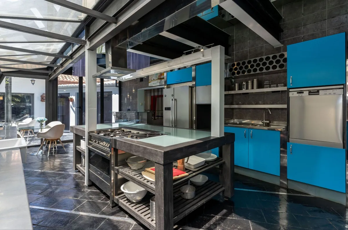 6d920c4a-2892-4500-9355-d0b293f3e1c4