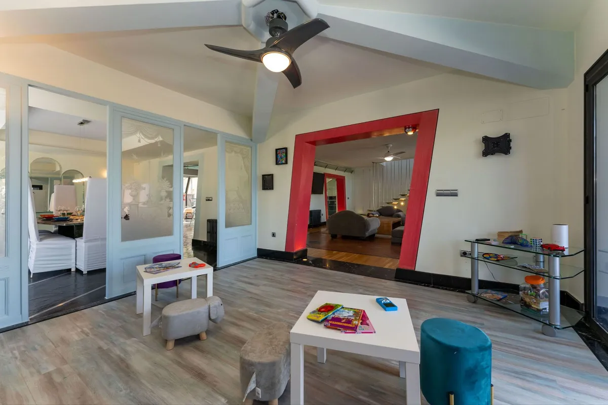 903691eb-fc22-4e27-97ca-4bbec557701d