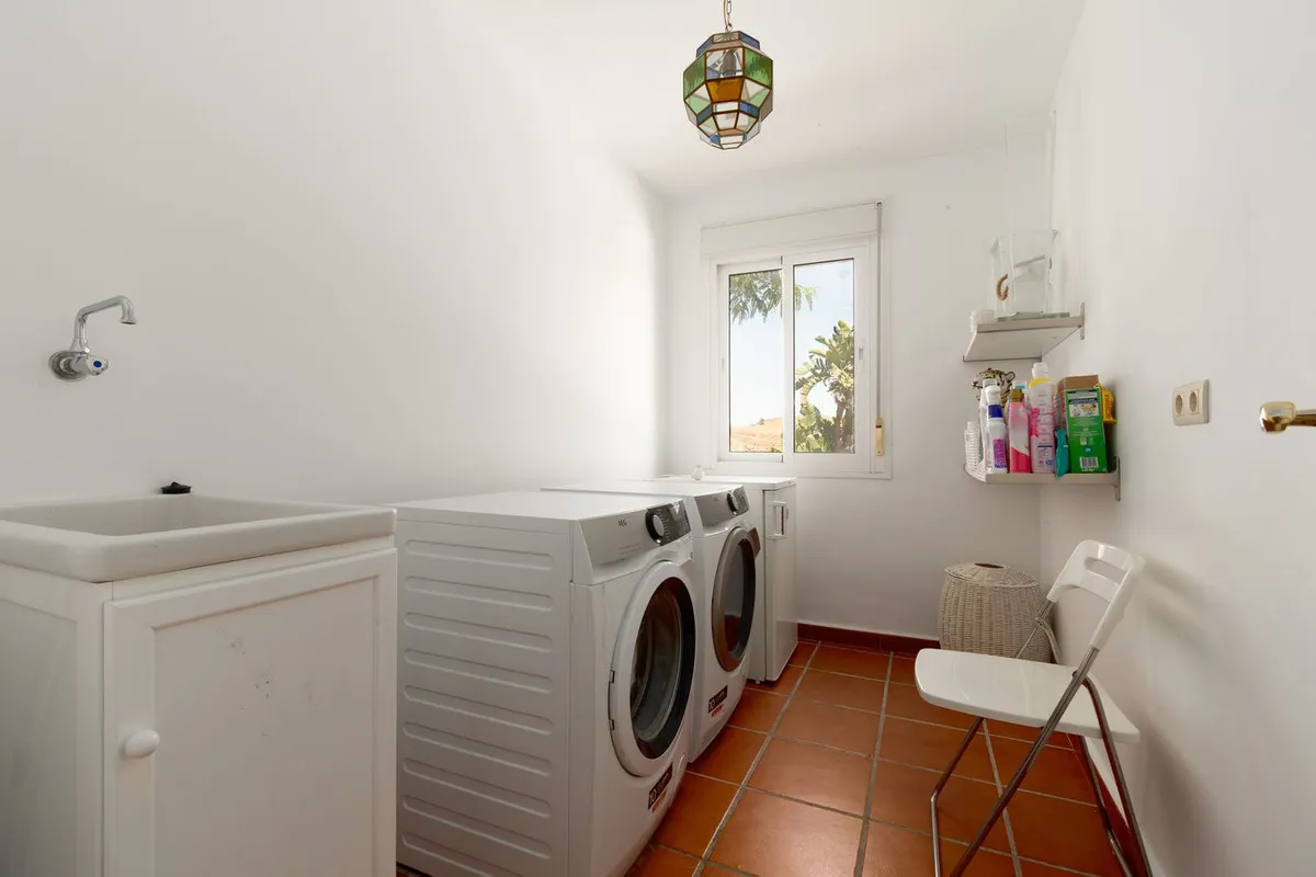 2d0a8be2-a1db-41b6-946c-481a9639afa1