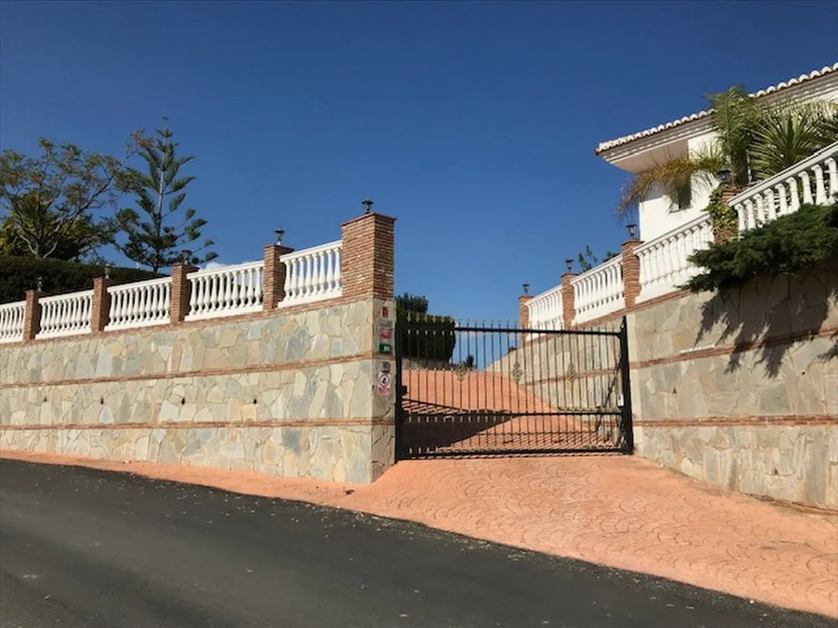 41868652-9868-49c3-b8f1-82c9eca0e8cf