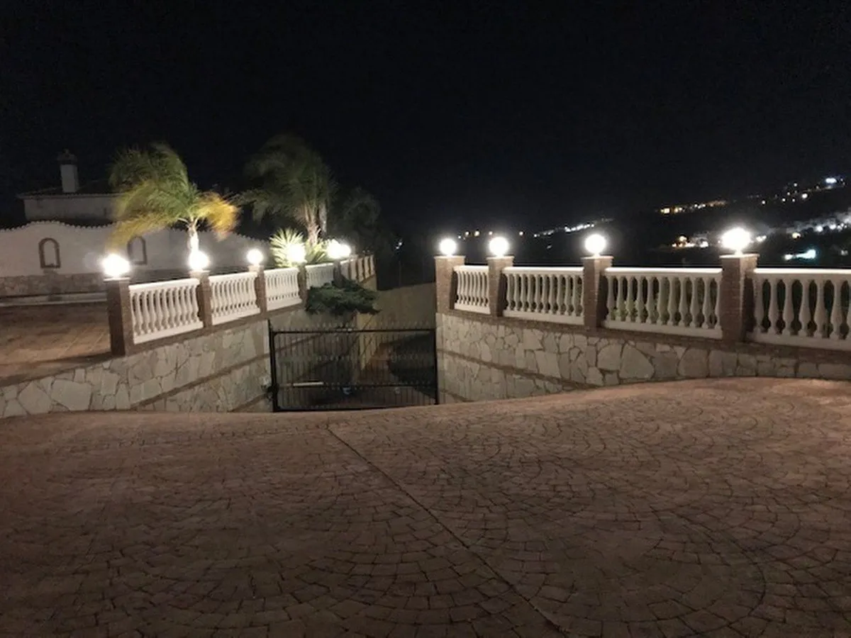 6ff35c3f-23b2-4981-b75b-376e9080e5cc