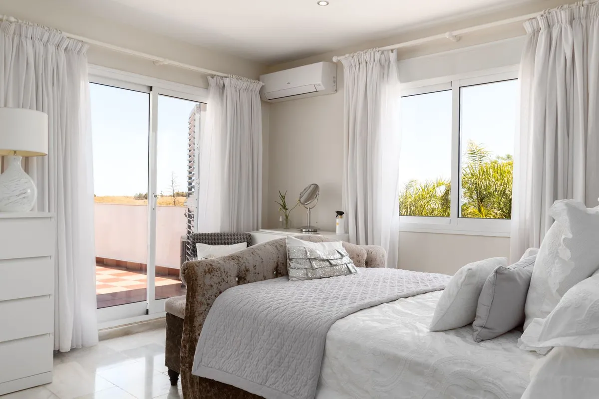 df1dfdf8-2bfe-4e36-8289-9a66105f97f2