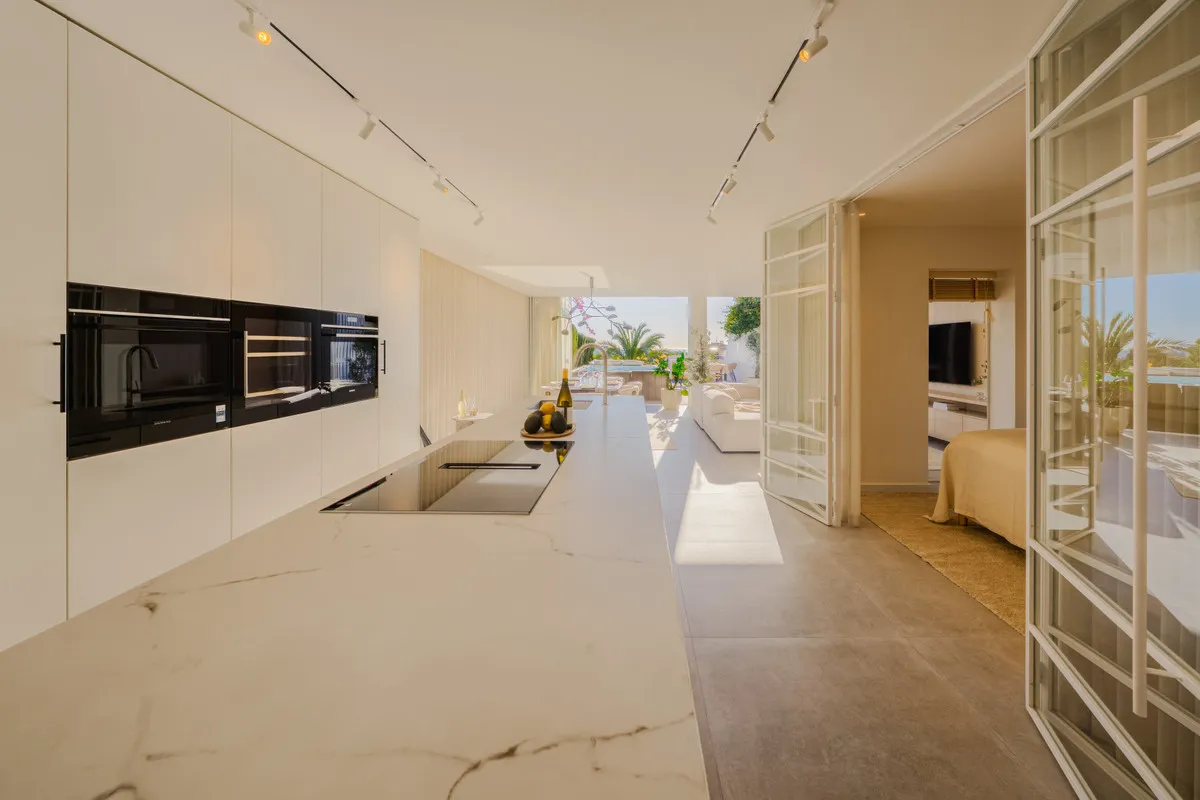 4072f7b3-61ce-4eed-9eac-6511c059f178