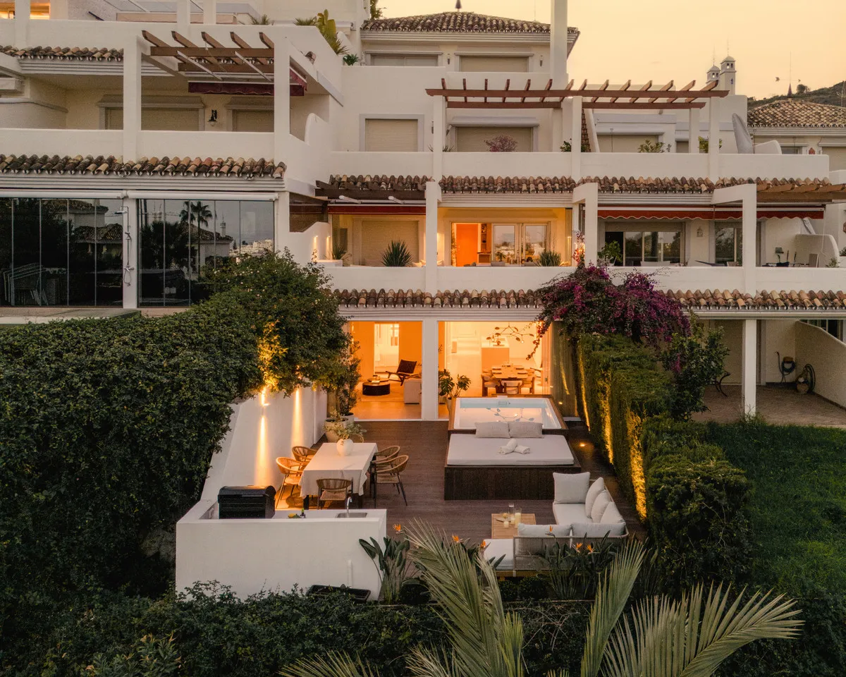 57f27b6c-63bf-4a8d-b80f-6366c2c60d4e