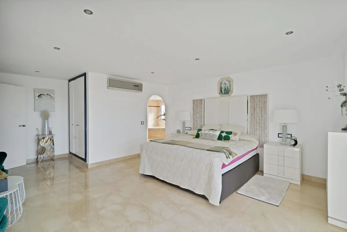 27f47ec7-d43a-4f15-88f0-b495bbd1be12