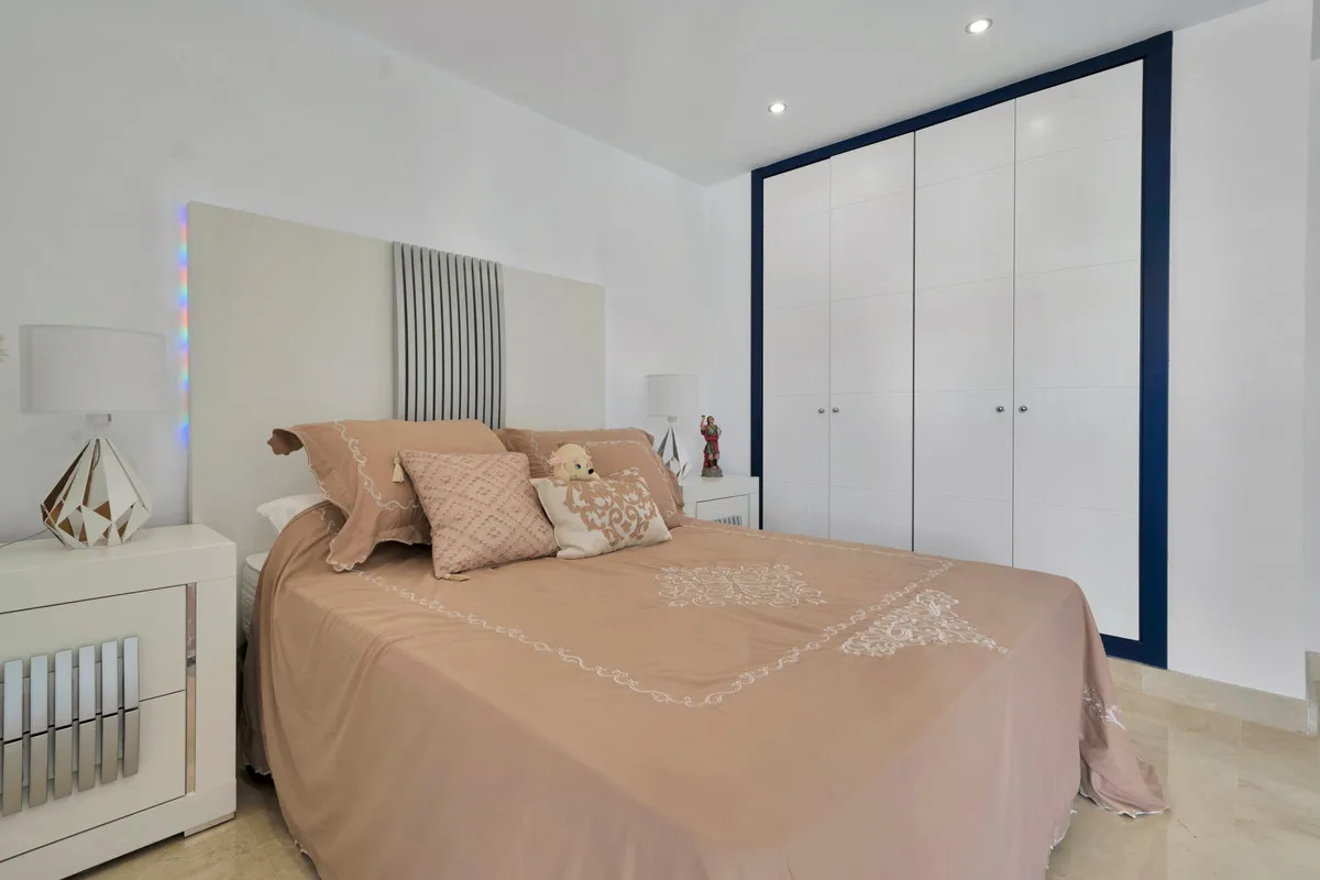 6d738963-b8c8-4a23-a3fa-a427c6b0b0e9