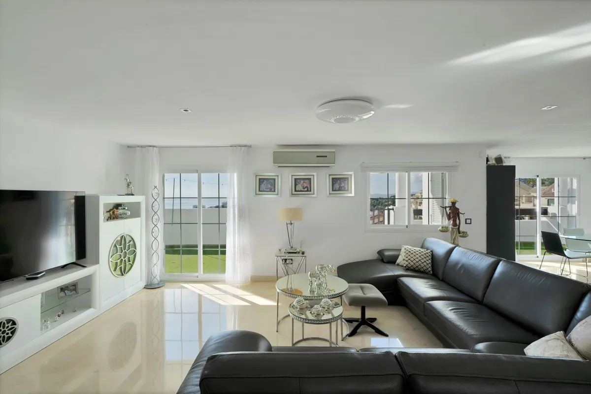 c36cbda1-ff2c-4877-b851-80013d2262f3