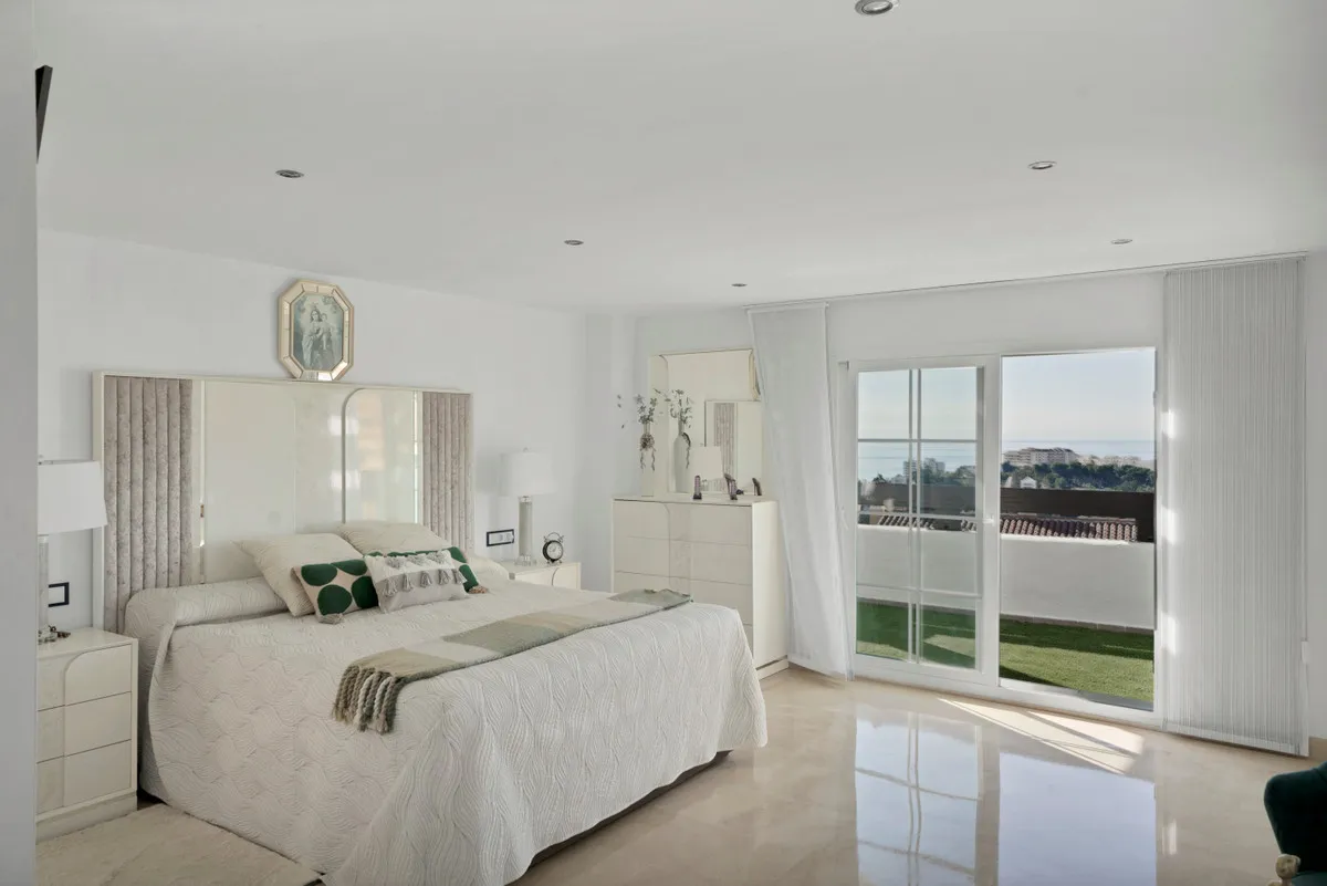 df015d4d-8c94-4d34-9ca1-0a7c81aa037d