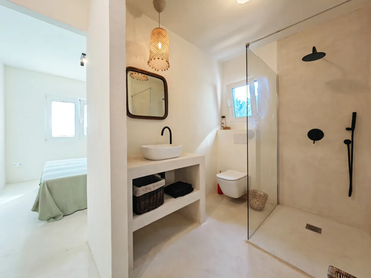 9f7928eb-2c4a-43a9-b8cb-180d3502deea