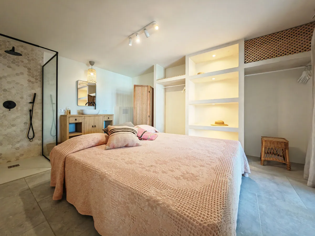 d93b93bb-ab2e-444c-9404-844bed7fc935