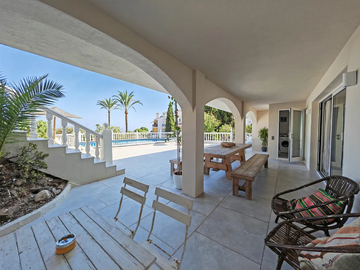 e20c04c9-37ff-405f-bdad-907c3f757fa4