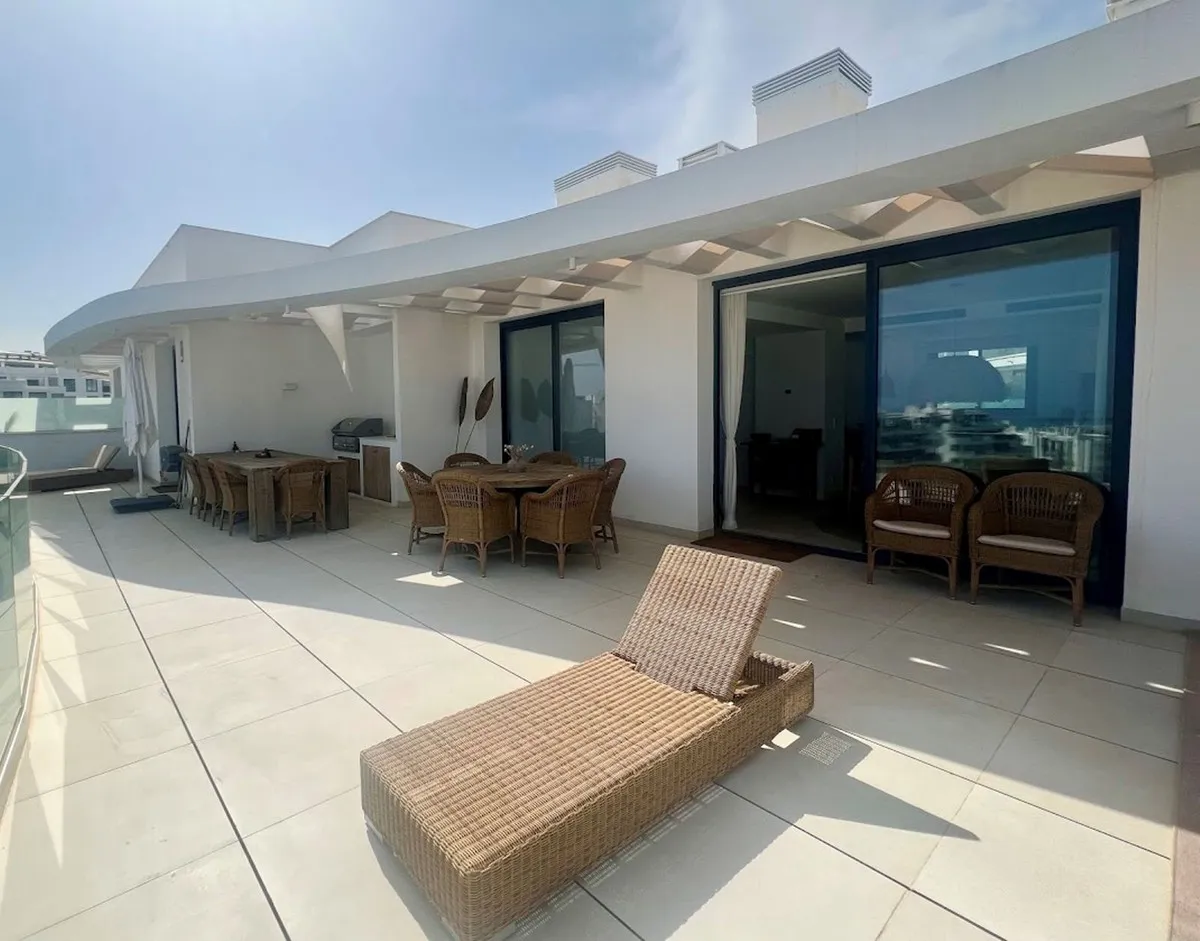 177a2fc3-932a-459b-b518-9c7859059b25