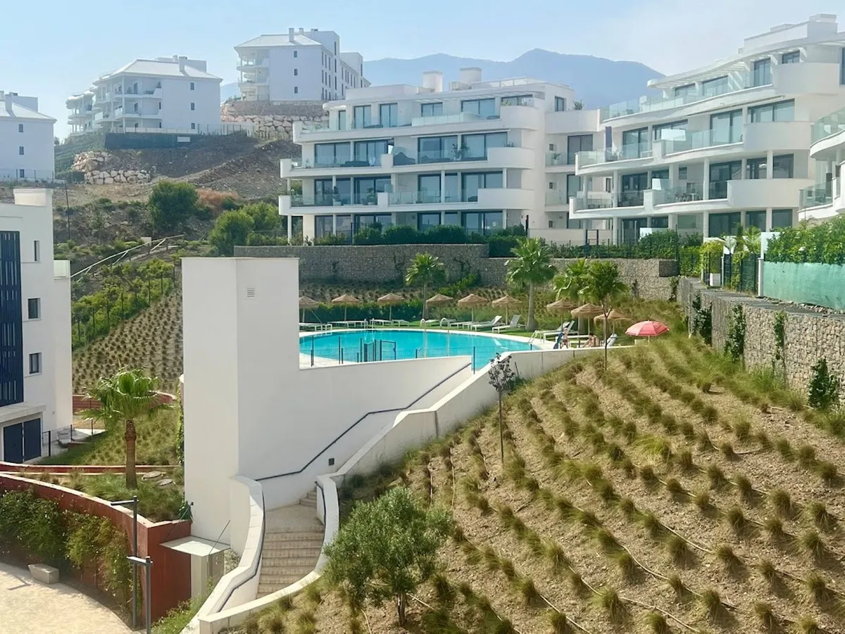 4e0c81d4-4a55-4b2e-b4dc-a6c325c8046c