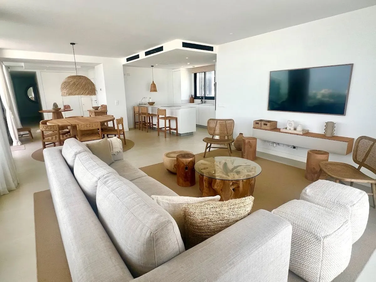 ab8c764f-5192-4d58-9011-0446fb2b0543