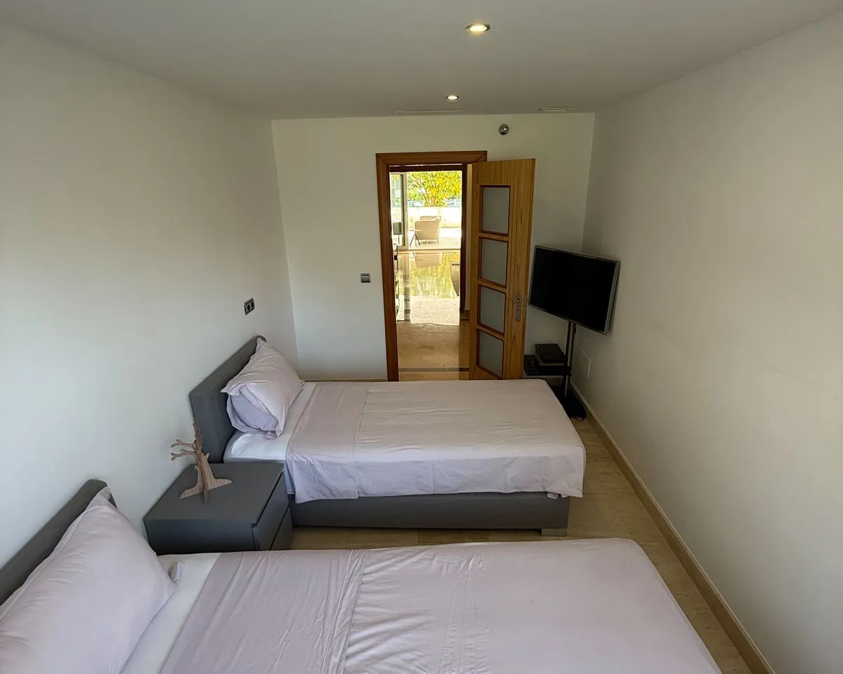 9cf92614-bf7d-4392-888e-9b5be592bc51