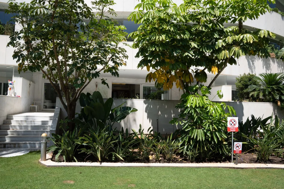 a6d0f000-ecc1-426c-b000-0476424b1438