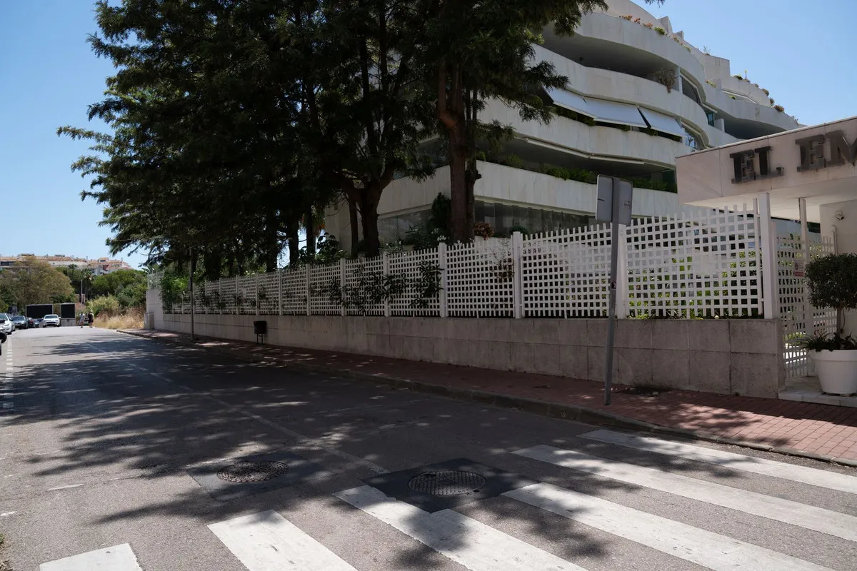 e1128fea-a6b0-4040-81d0-59de8a9ff67e