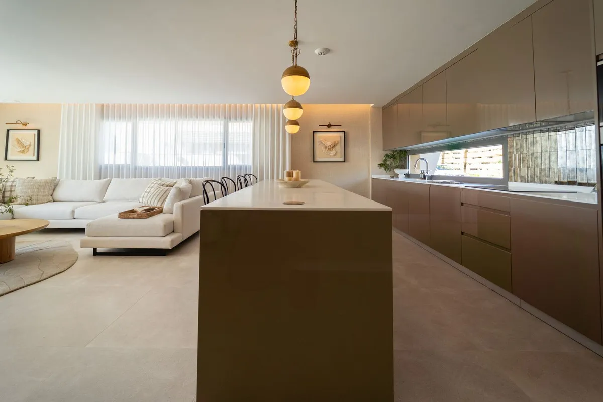 67d1ea74-411a-448c-a3e1-89c1f0891d99