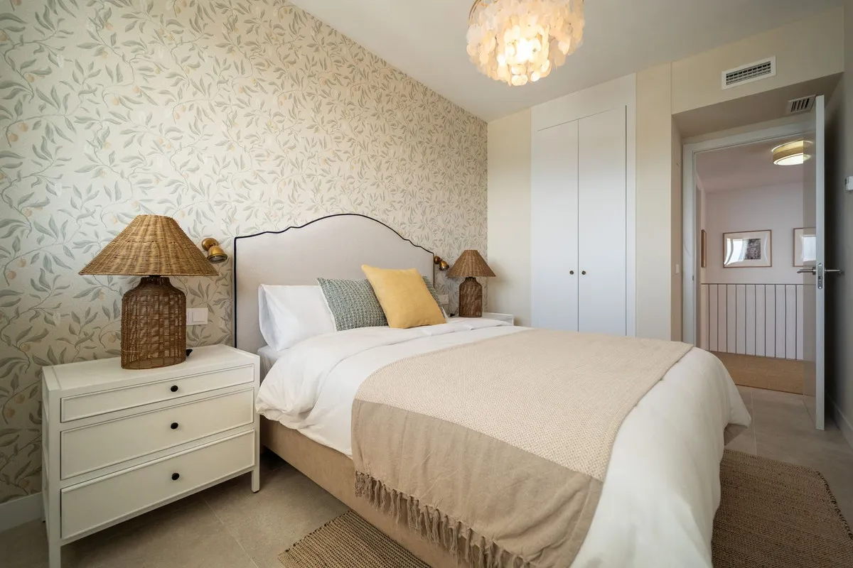 bce9a93f-40b8-43e2-8745-98622964b515