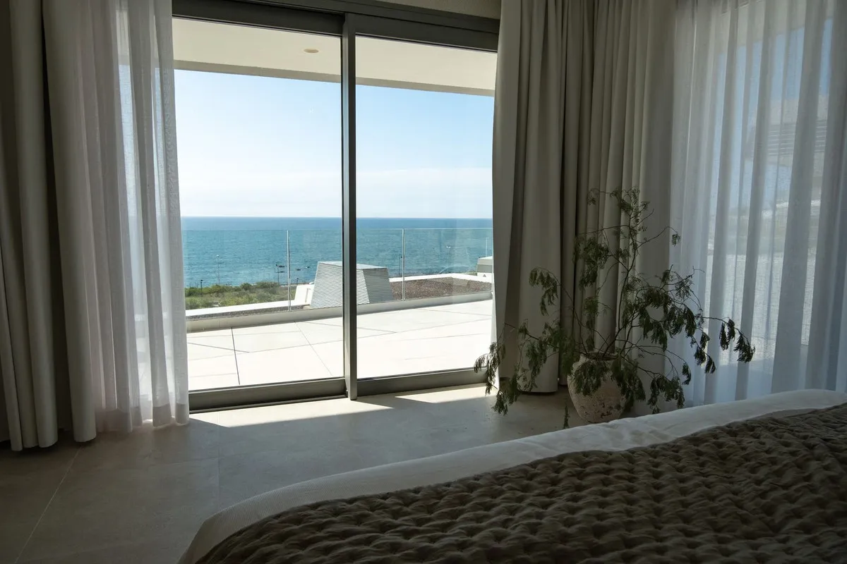 c6711562-c5c9-4981-9c56-a108ae14b7d4