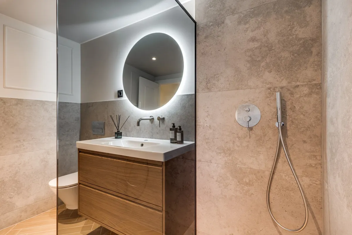 126f995a-01c1-4ab7-be29-c0856a7eaf45