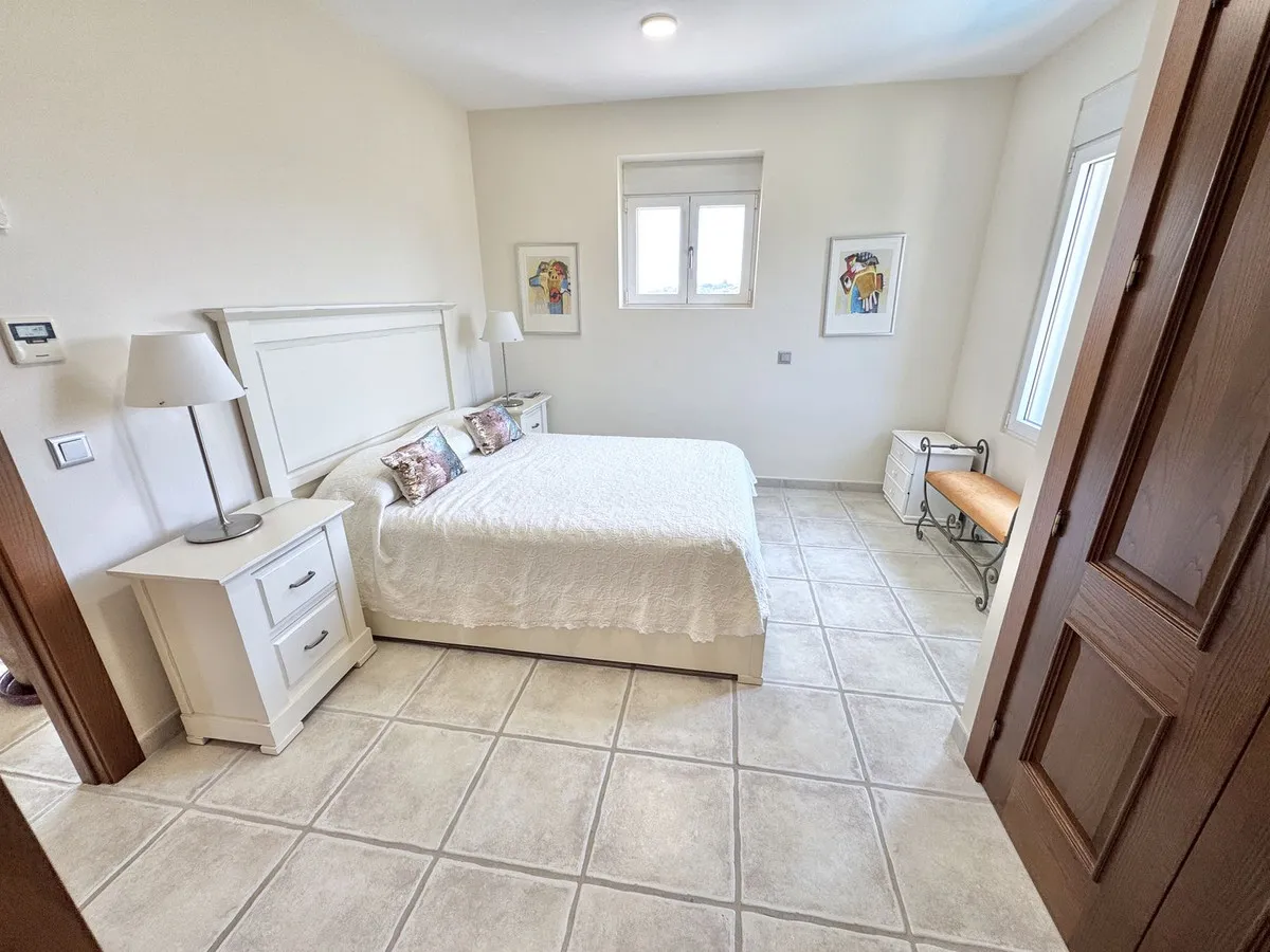 71603c27-65c3-4028-93c1-ade51f236c6b