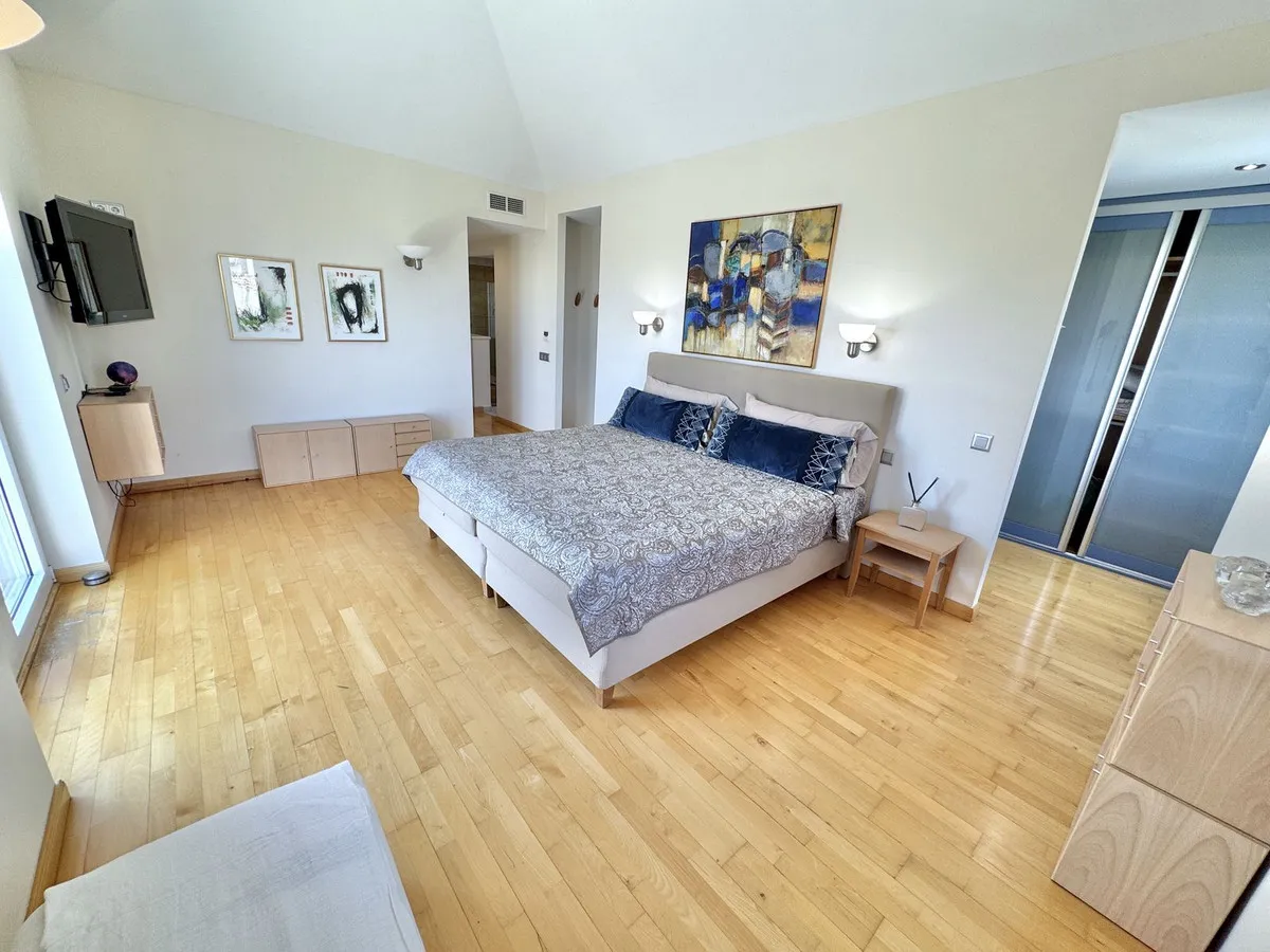 c753dd9e-cca6-46e2-b57a-bfa5a70968aa