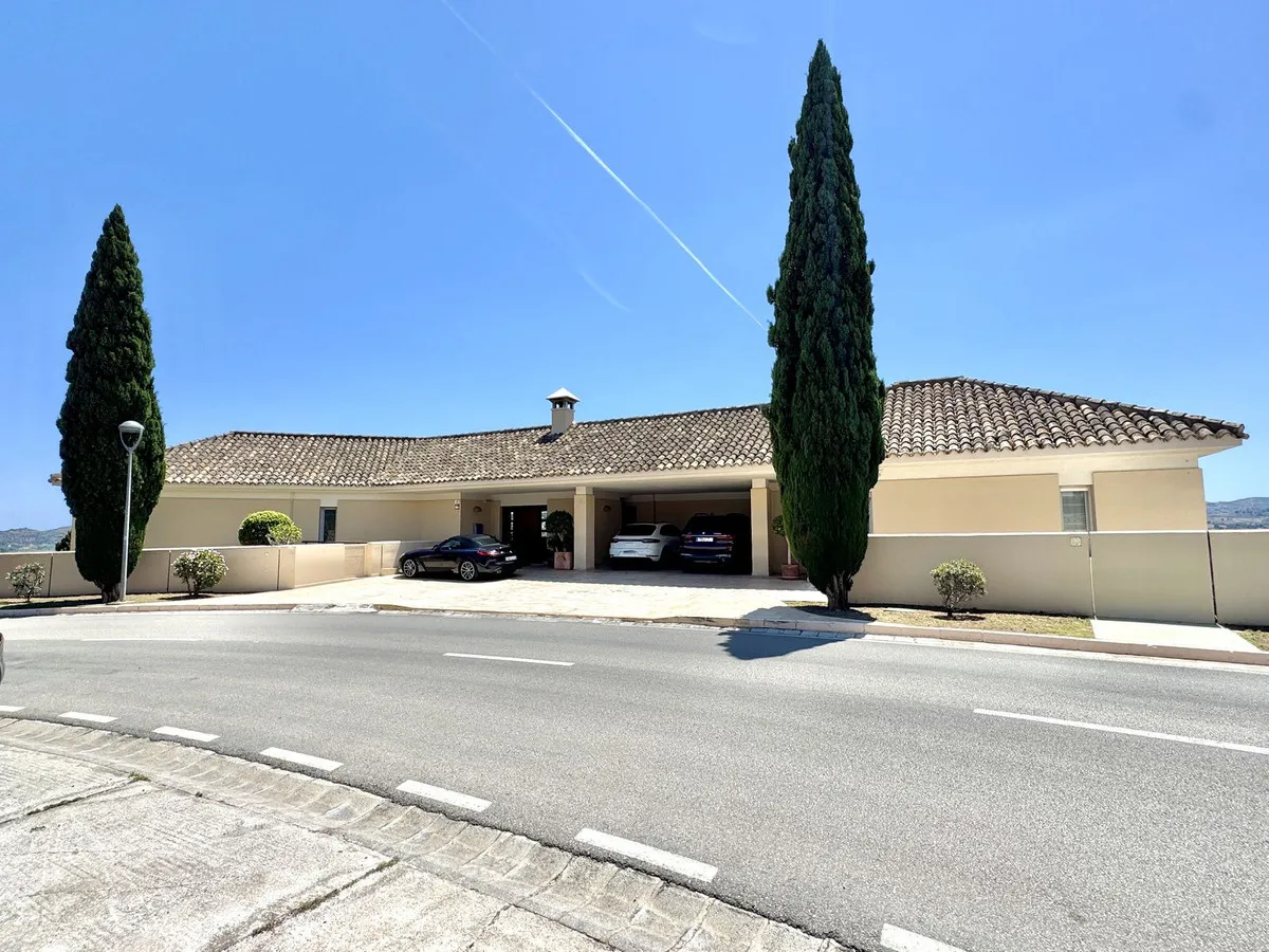 decd5f79-7ab1-4e2c-8f0f-f17bdf8c7901