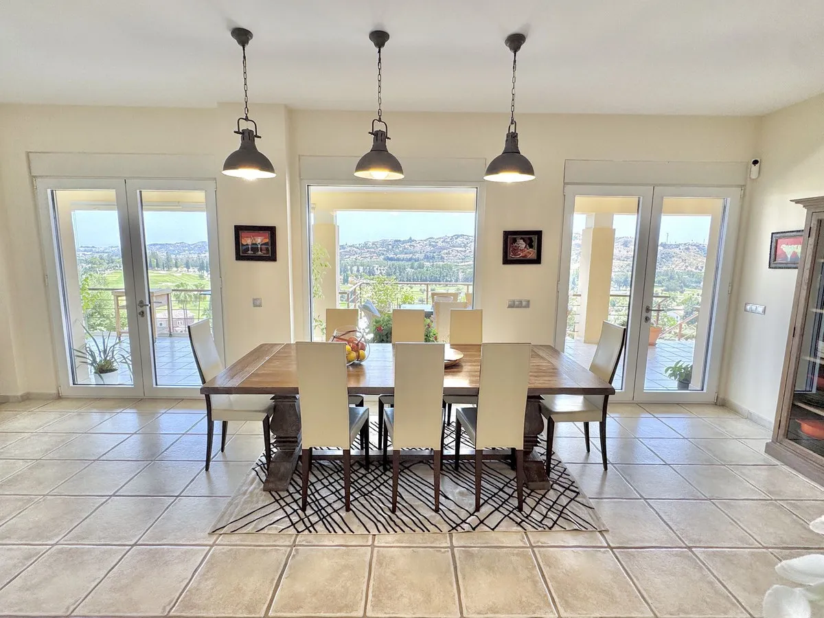 fc037e42-dc8f-43f5-80d7-c8531133b7bc