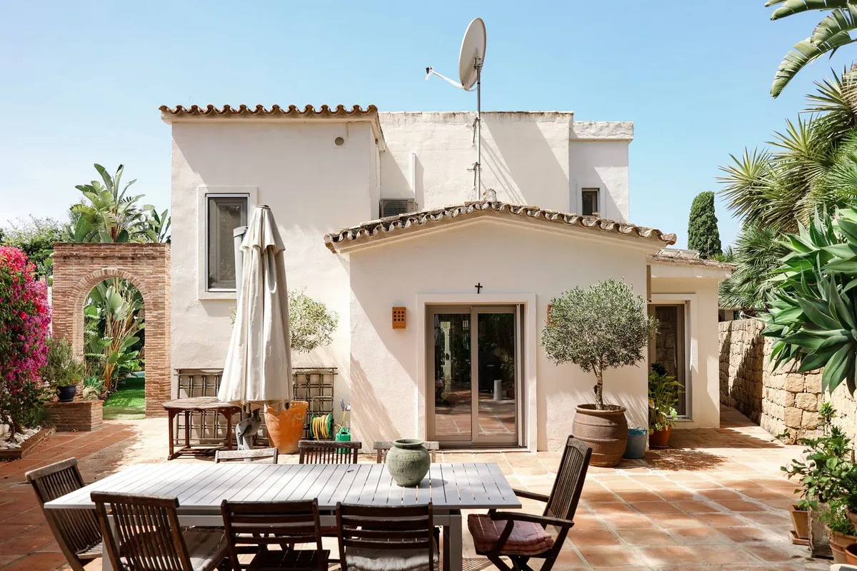 0361c533-f7fa-448c-a681-8788e110d063