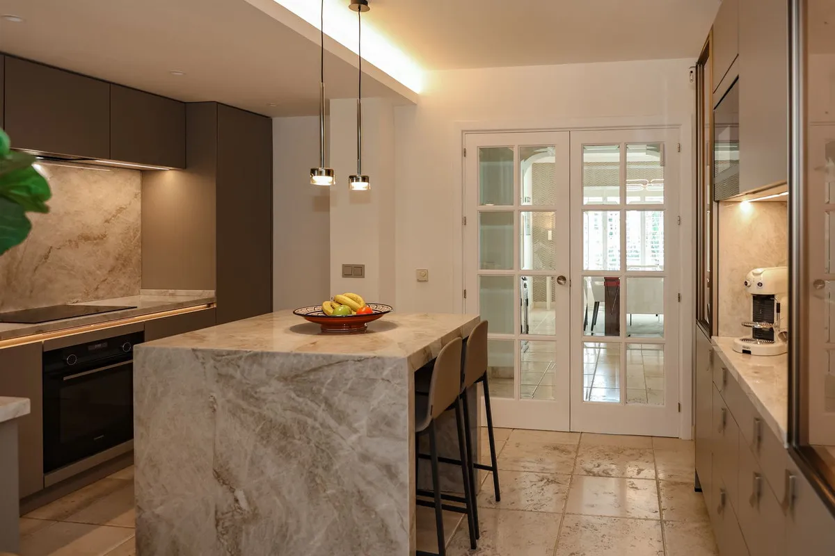 05be26bd-080c-45b9-8d4e-96b613840d59