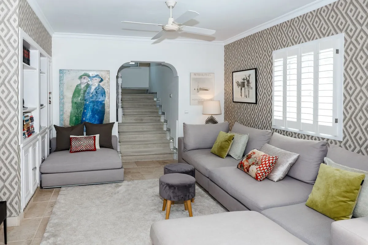 51c41122-0f0b-4855-bfe7-3a98e9aa90c5