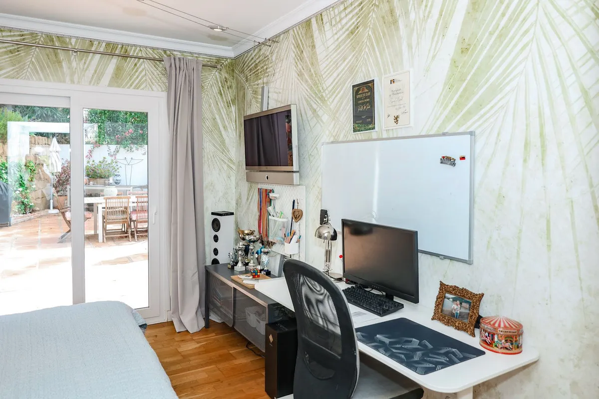 ae8c5d53-83b2-41d7-8c25-c7cb43175b84