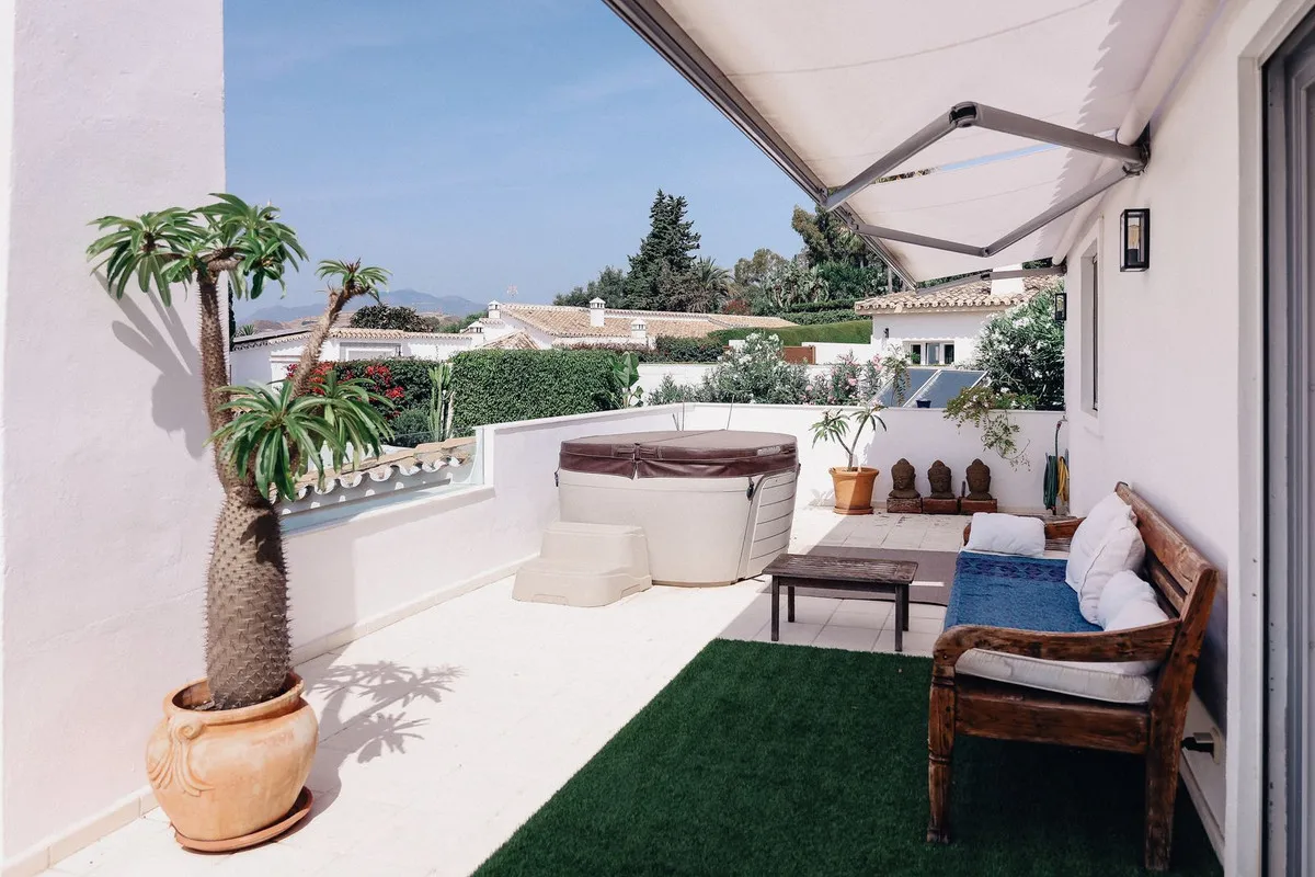 b7660e79-9b7e-4aa8-befe-cb9bf87c1023