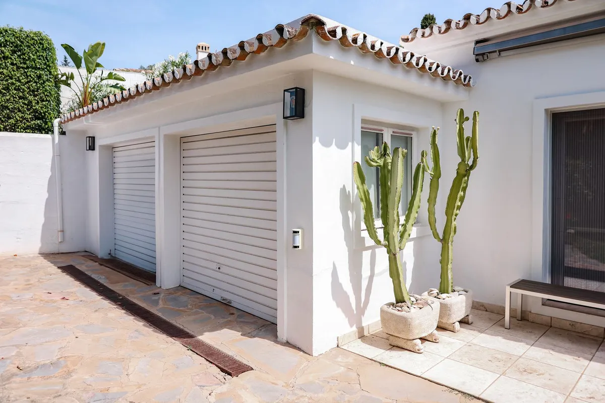 b935d6ff-54e9-4654-ad9d-ca402187855a