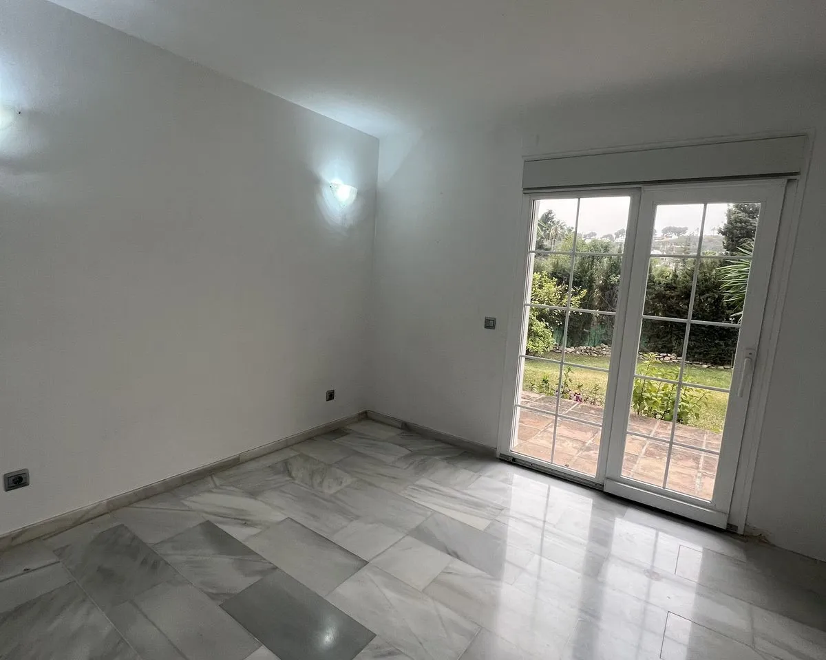 cf236bce-1d44-4e25-bc6e-8e95fcaa6710