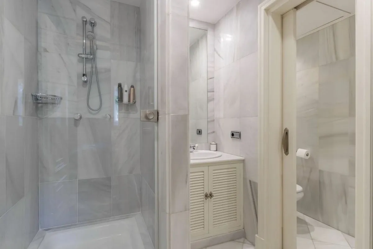 f936e6e1-1b25-4a9c-ac14-f6f9a931d3d1