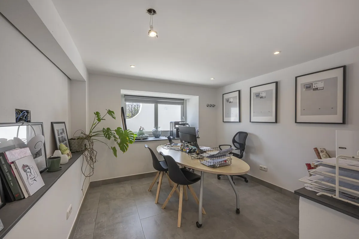 4fbcf32f-2797-4edd-8297-a26daf9b771a