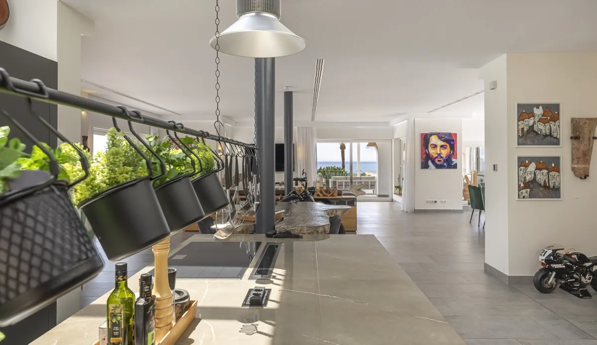 6b2b5cc4-9406-46cf-9c33-9638619fe2cf