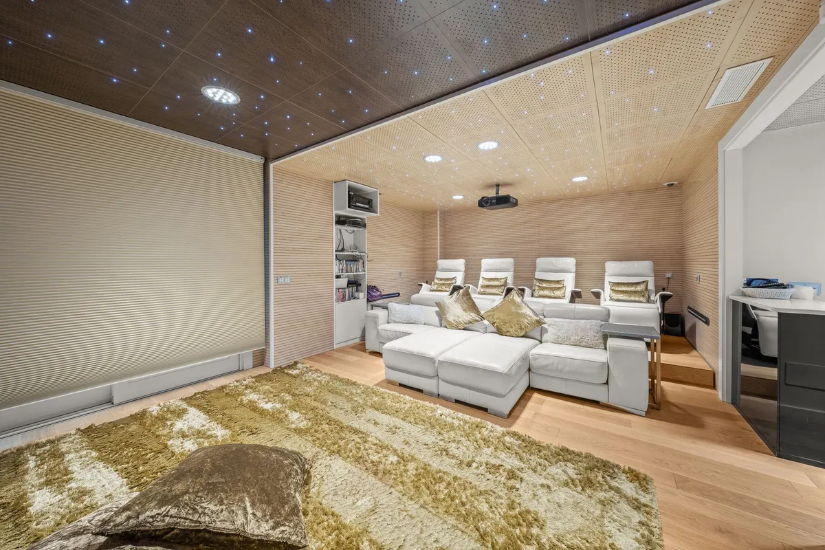 13b635e1-3a30-479a-a359-f413d52e0054