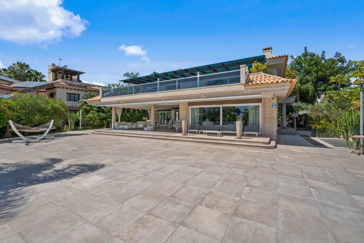 54fadb50-67b8-4935-8a50-53219d4e9735