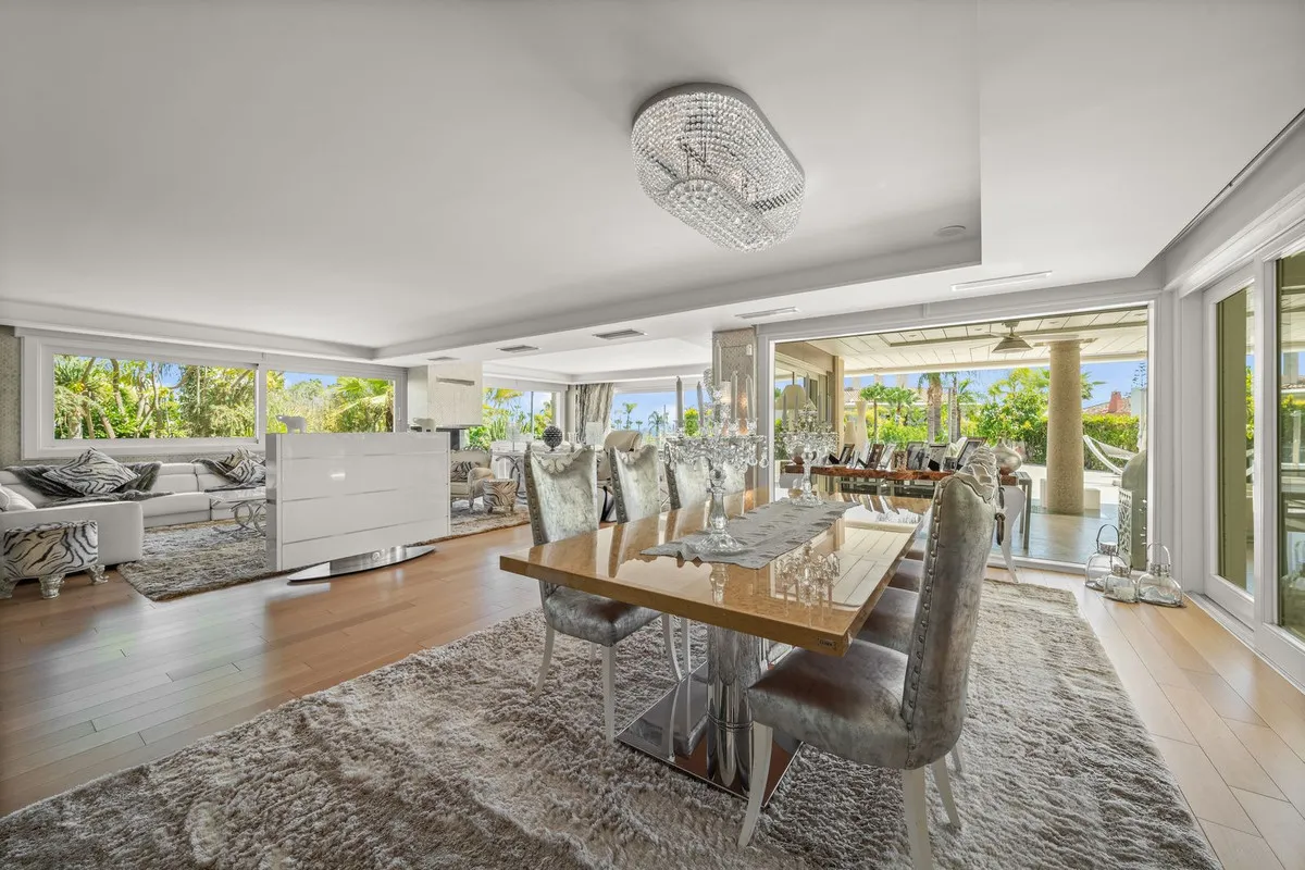 59cd270f-71c5-424f-80d7-536e713e8f00