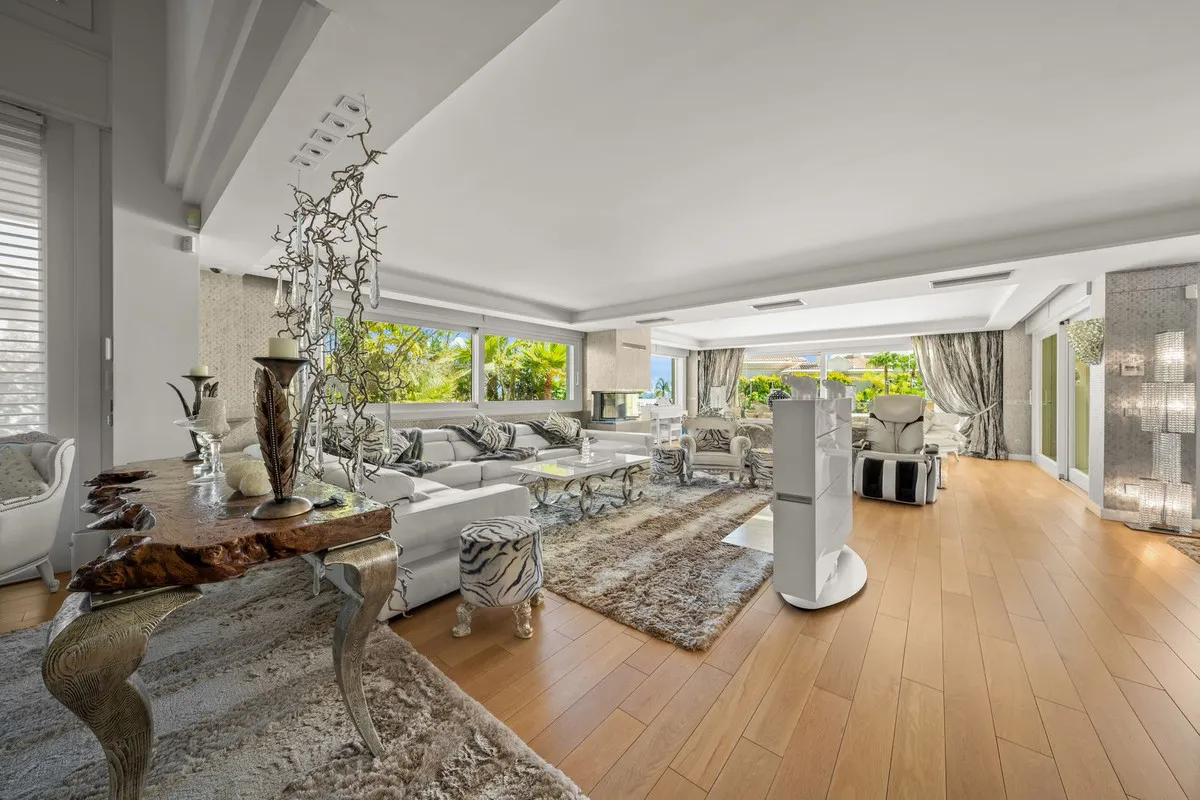 da23fb9e-763f-47ad-9a44-3055cfb3f449