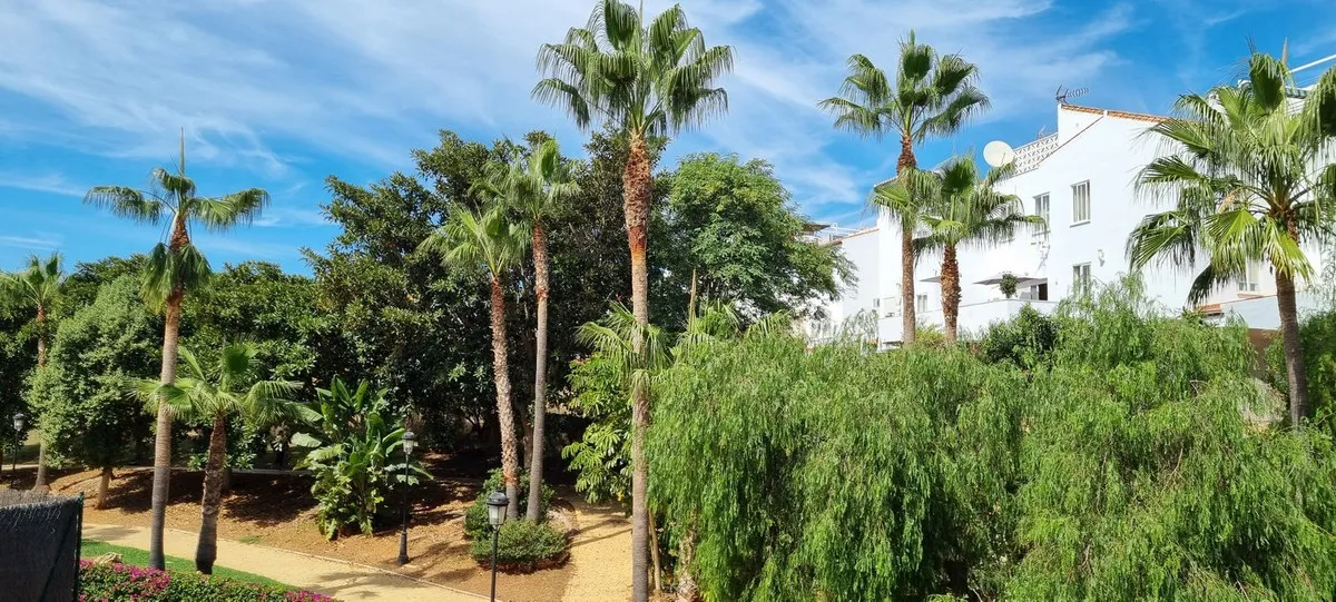 e5b30b93-50be-4351-9314-1a1a7c4364a3